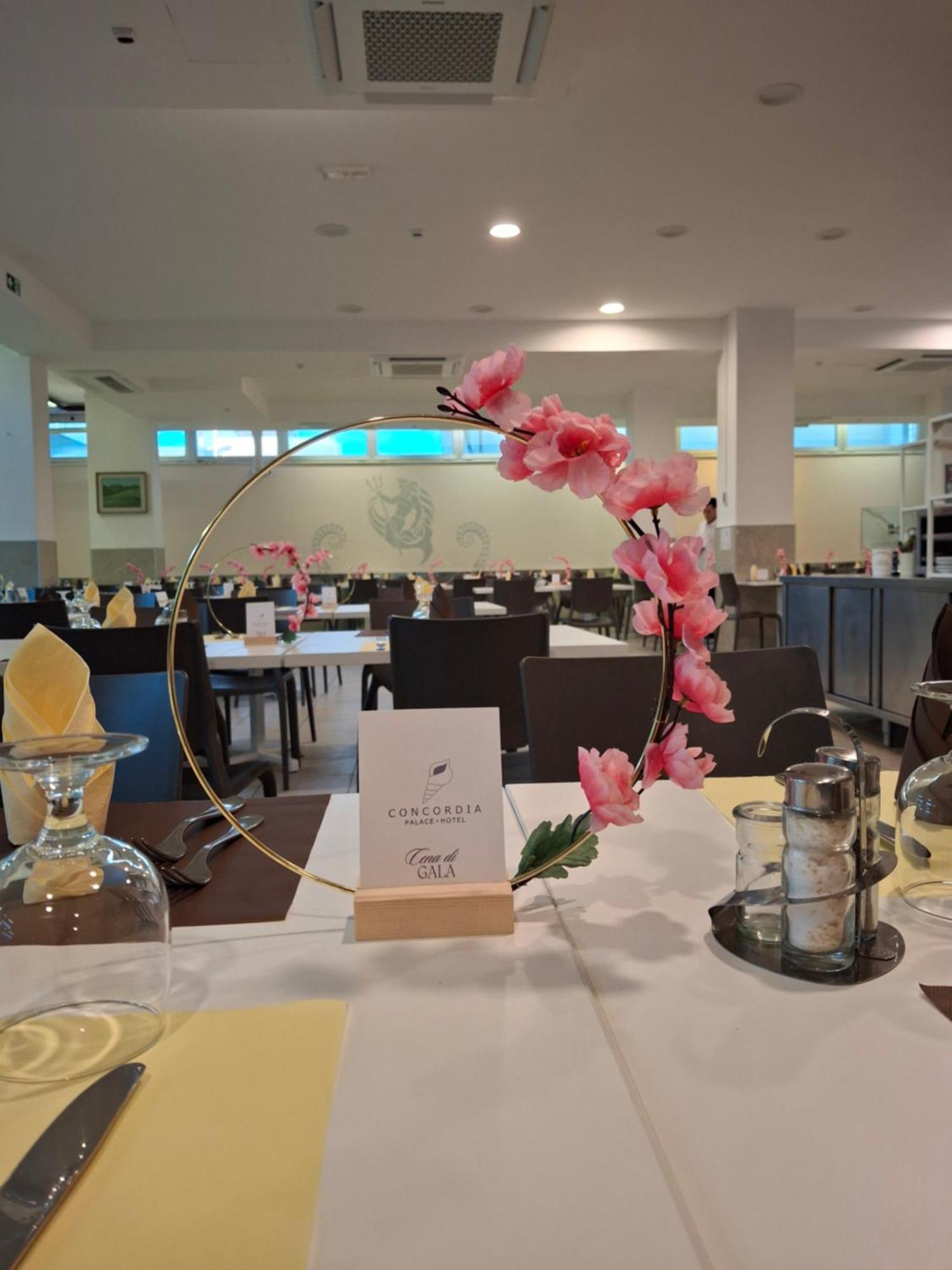 Hotel Concordia Palace リミニ エクステリア 写真
